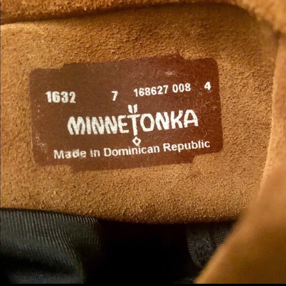 3- Layer Fringe Minnetonka Boots - Picture 2 of 3